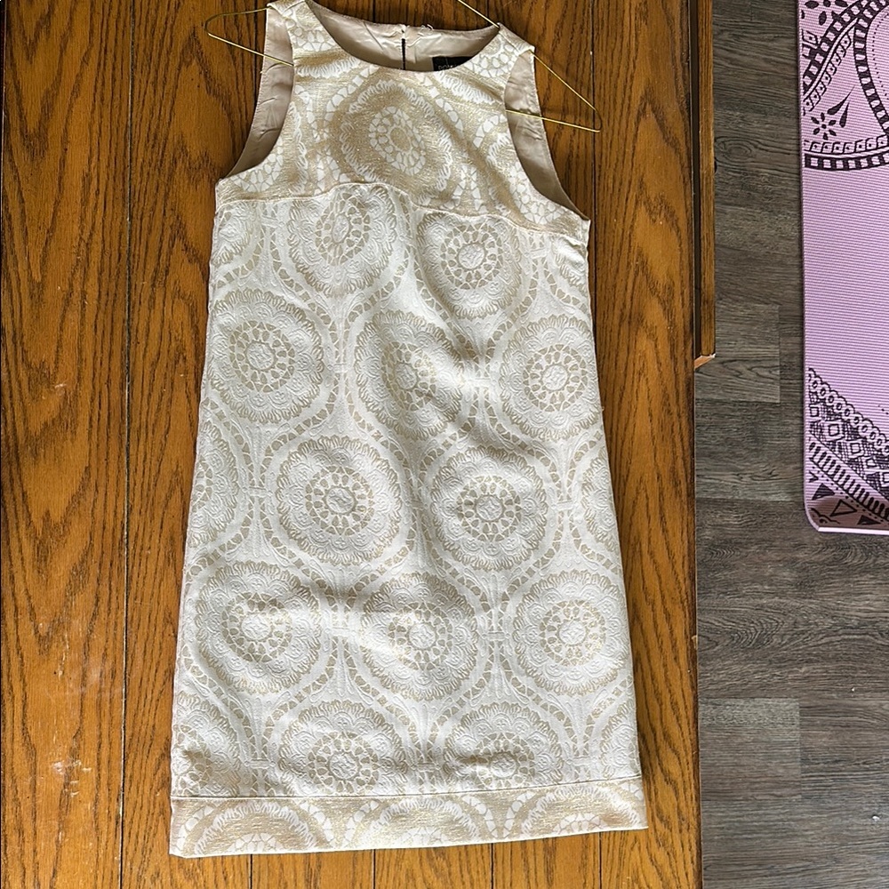 Donna Morgan Cream Sleeveless Dress - size 0